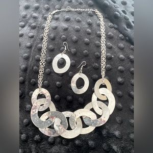 Big Flat Rippled Chain Necklace & Matching Earrimgs